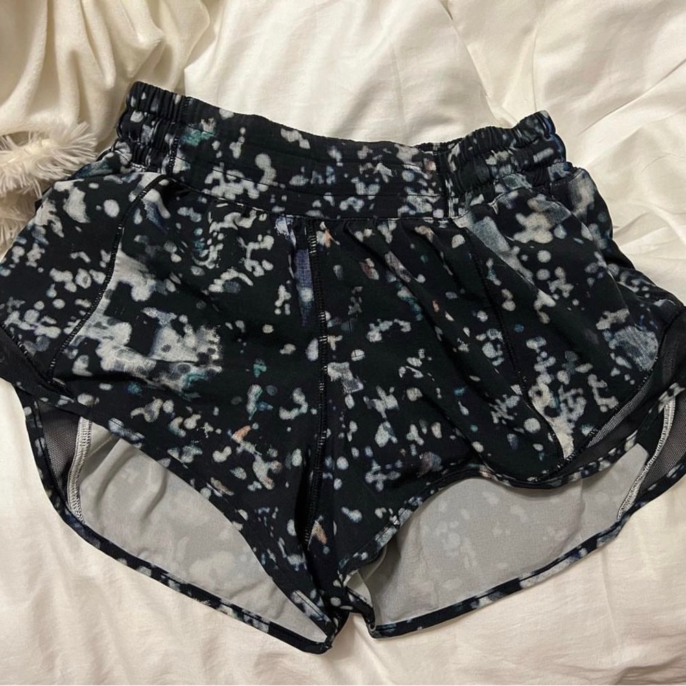 Rare Lulu Shorts// size 4